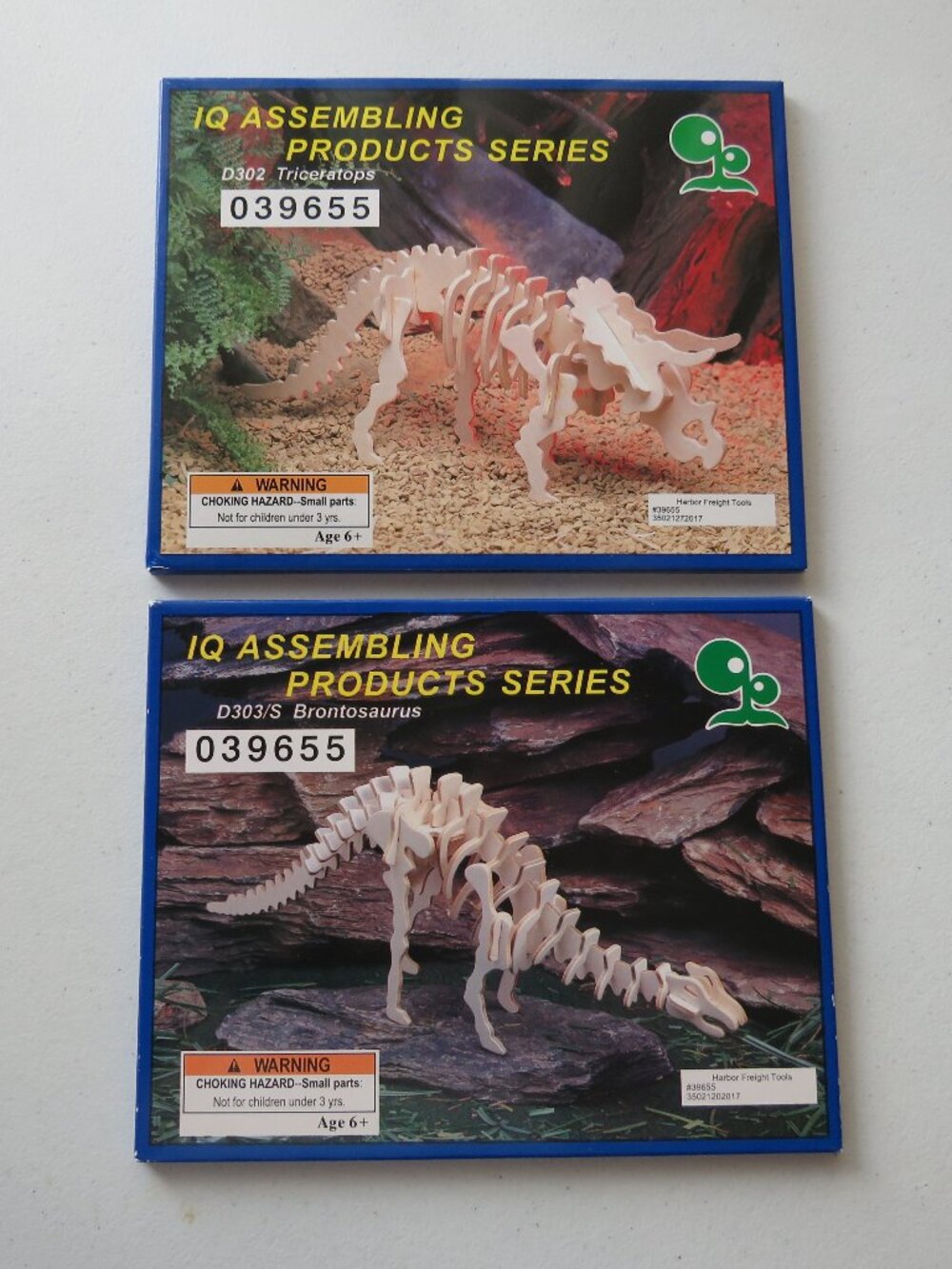 IQ Assembling Products Series Brontosaurus D303/S Triceratops D302 Lot of 2 NEW